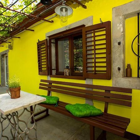 Holiday House Nono ลาบิน ภายนอก รูปภาพ